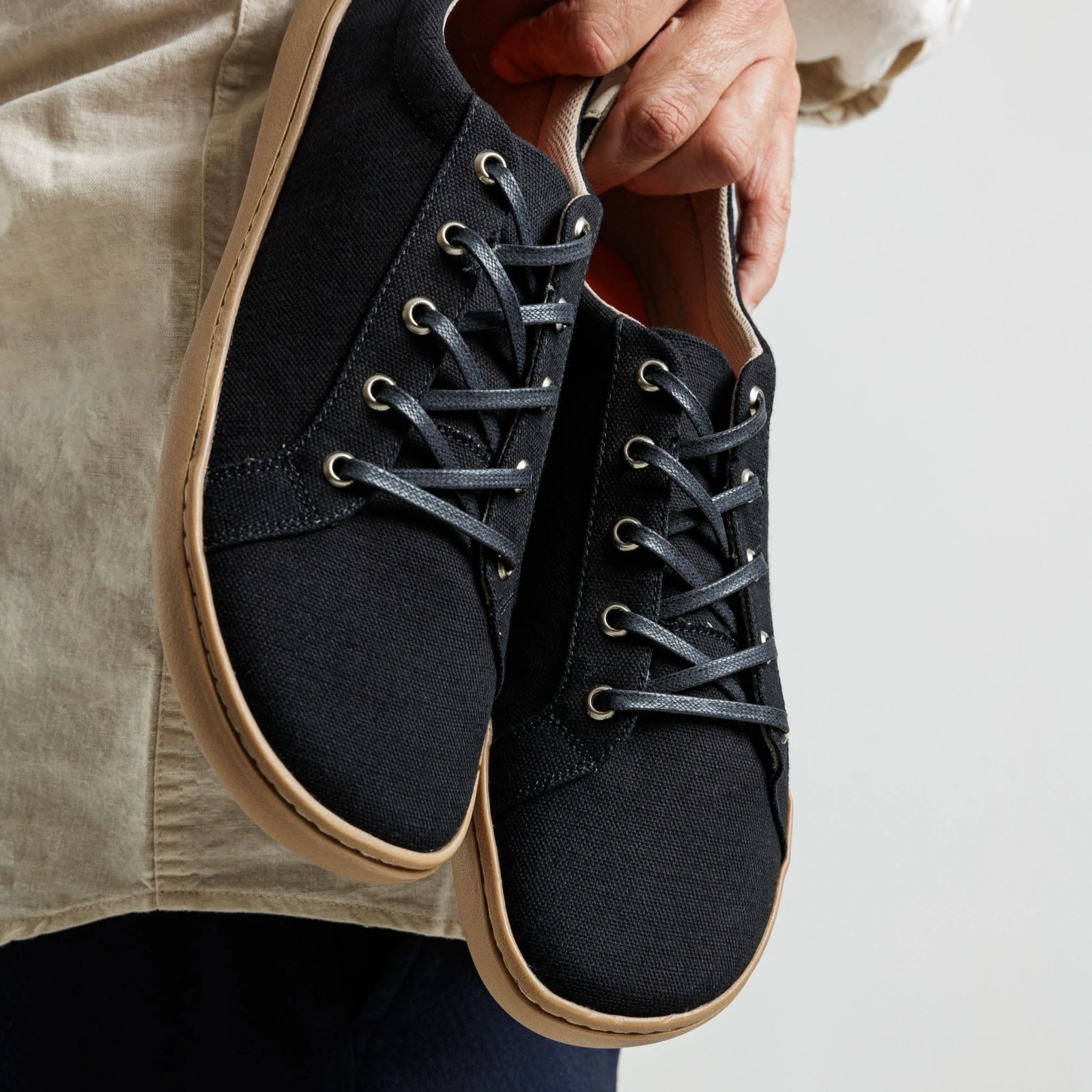 Босоногие кеды Origo Everyday Sneaker Gen 3 — чёрный с янтарной подошвой, фото 8